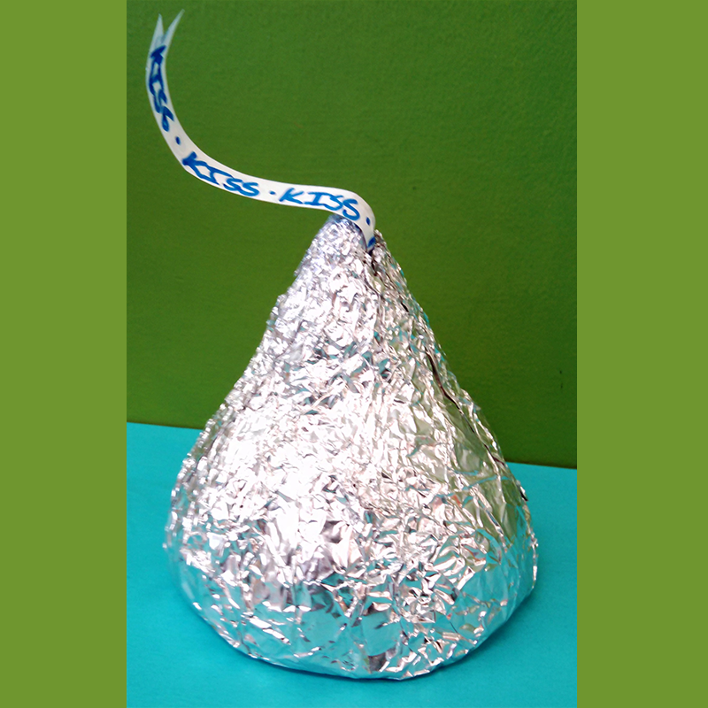 Kidcreate Studio - Chicago Lakeview, Hershey Kiss Art Project